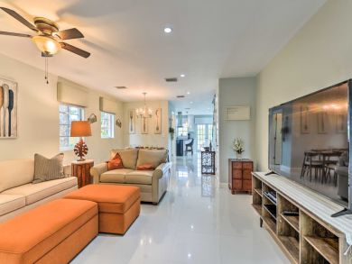 Hollywood Home 933867 Hollywood Home 933867