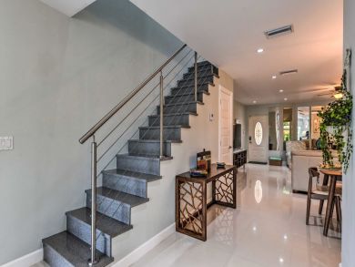 Hollywood Home 933867 Hollywood Home 933867