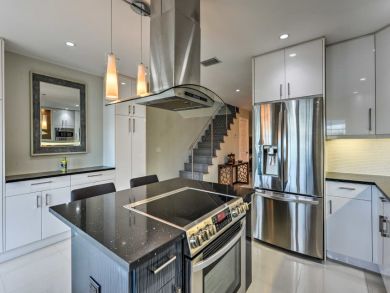 Hollywood Home 933867 Hollywood Home 933867