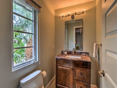 Hollywood Home 933867 Hollywood Home 933867