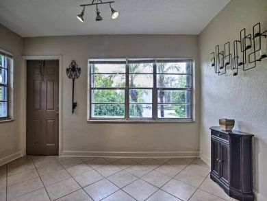 Hollywood Home 933870
