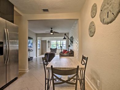 Hollywood Home 933870