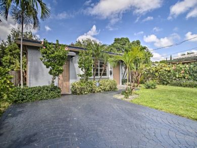 Hollywood Home 933870