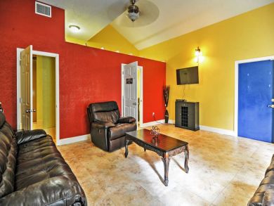 St. Petersburg Home 933872