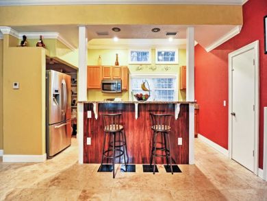 St. Petersburg Home 933872