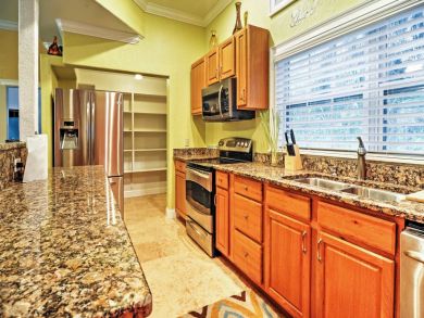 St. Petersburg Home 933872