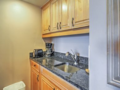 Treasure Island Home 933881 Treasure Island Home 933881