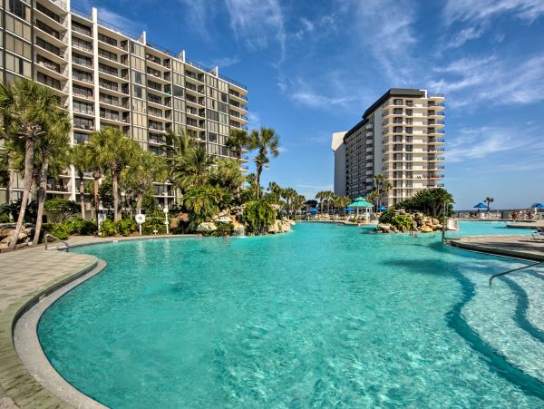 Contemporary Chic Beachfront Condo Three bedroom