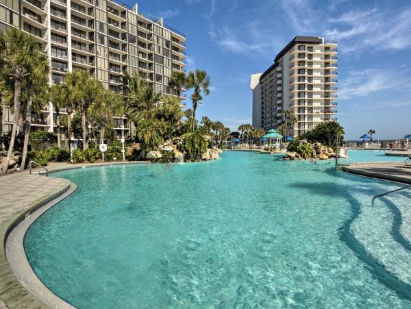 Contemporary Chic Beachfront Condo Three bedroom