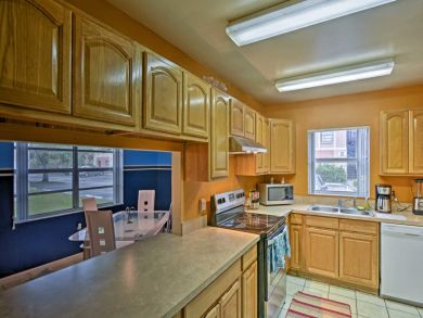Cocoa Beach Home 933925 Cocoa Beach Home 933925