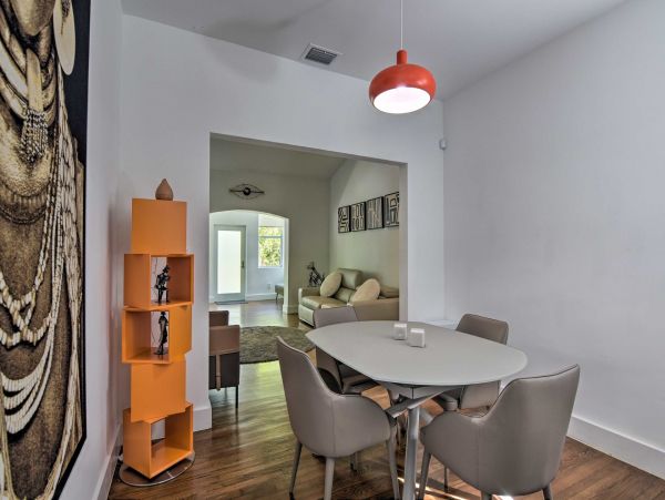 Luxury 2 Bedroom Vacation Pool Home in Biscayne Park