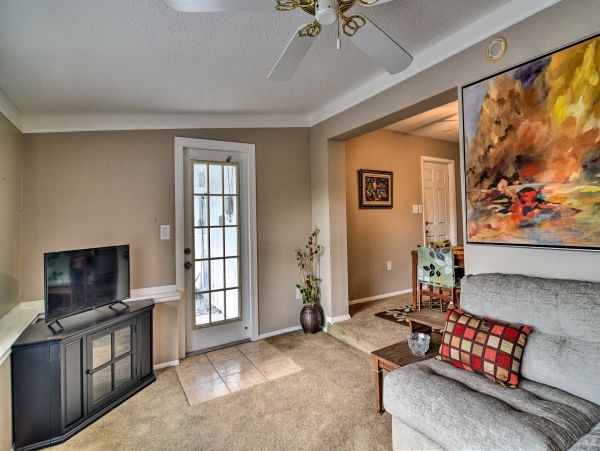 Charming 2 Bedroom Home on Bradenton Sleeps 7 Guests