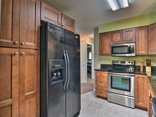 Charming 2 Bedroom Home on Bradenton Sleeps 7 Guests