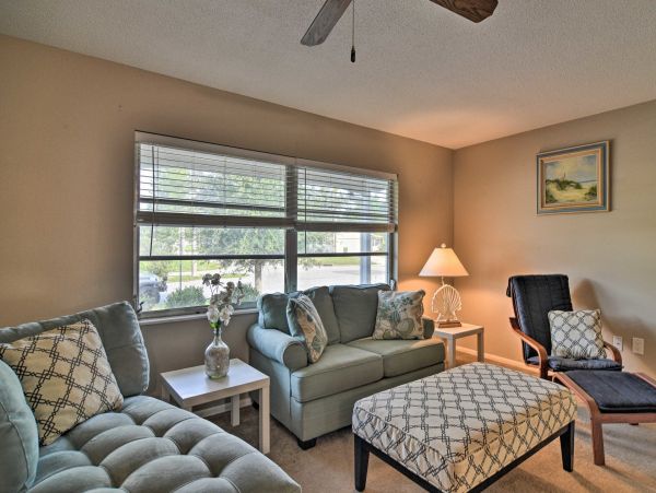 Charming 2 Bedroom Home on Bradenton Sleeps 7 Guests