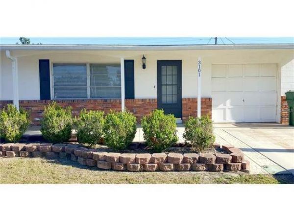 Charming 2 Bedroom Home on Bradenton Sleeps 7 Guests
