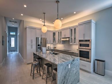Naples Home 933965