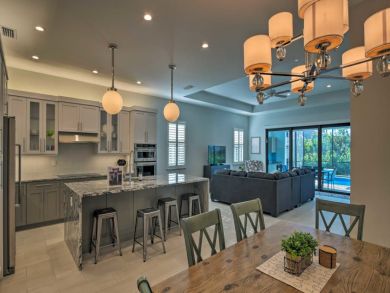Naples Home 933965