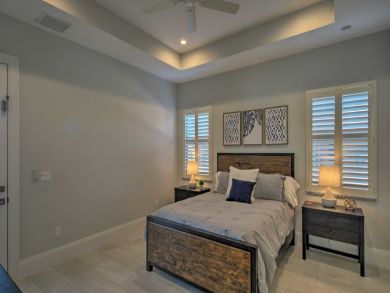 Naples Home 933965