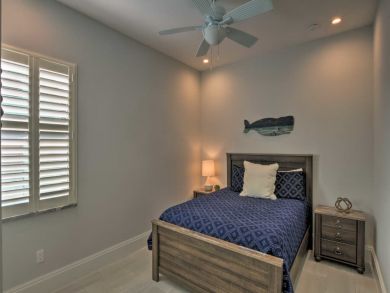 Naples Home 933965