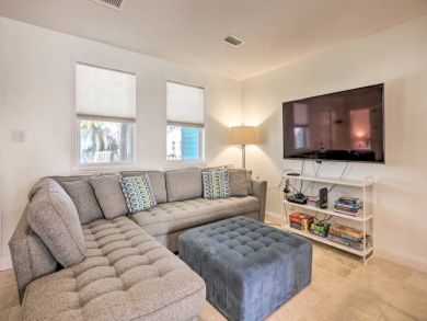 St. Augustine Home 933967