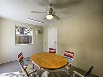St. Petersburg Home 933980