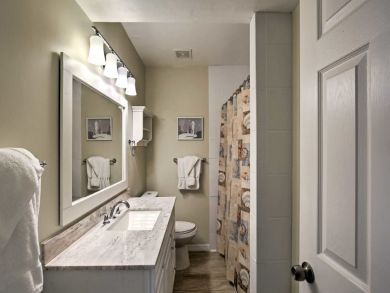 St. Petersburg Home 933980