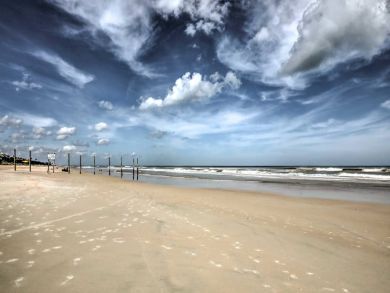 Daytona Beach Home 933992
