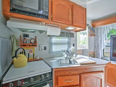 Hollywood Home 933996 Hollywood Home 933996