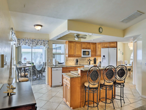 Beautiful Cape Coral Vacation Home with Dock & Pool