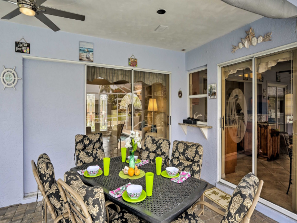 Beautiful Cape Coral Vacation Home with Dock & Pool