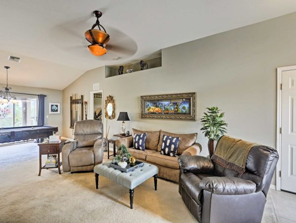 Gorgeous Vacation Home in Cape Coral with Pool and Boat Dock