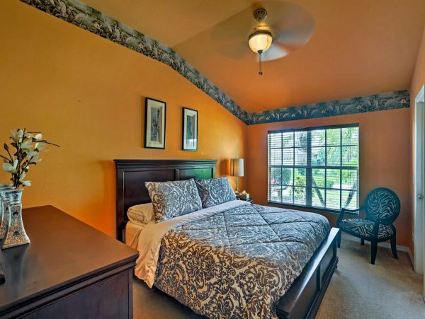 Gorgeous Vacation Home in Cape Coral with Pool and Boat Dock