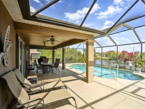 Gorgeous Vacation Home in Cape Coral with Pool and Boat Dock