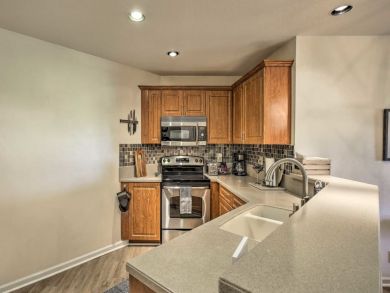 St. Petersburg Home 934154