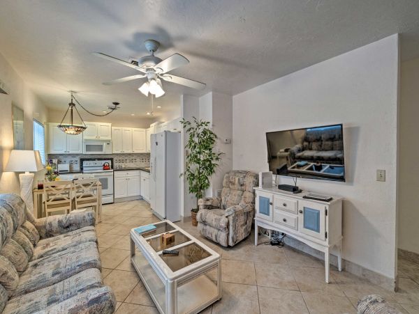 Walk to Venice Beach Two Bedroom Vacation Rental