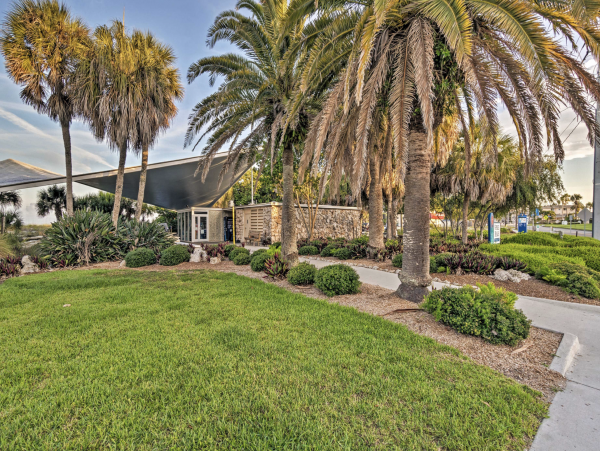 Walk to Venice Beach Two Bedroom Vacation Rental