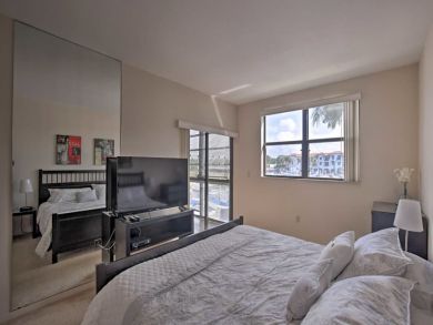 Naples Home 934185