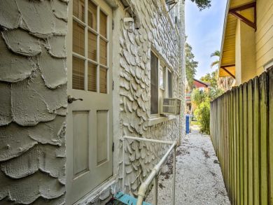 St. Petersburg Home 934321