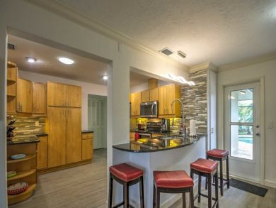 Charming Pool Home for Rent on Sarasota Sleeps 4 Guests Charming Pool Home for Rent on Sarasota Sleeps 4 Guests
