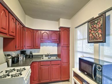 St. Petersburg Home 934428