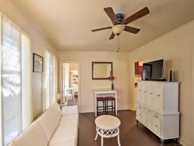 St. Petersburg Home 934428