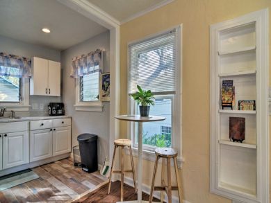 St. Petersburg Home 934444