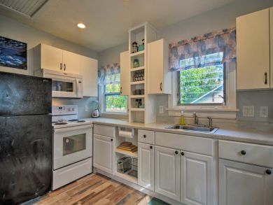 St. Petersburg Home 934444
