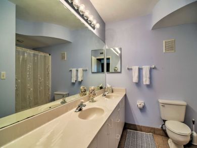 St. Petersburg Home 934473