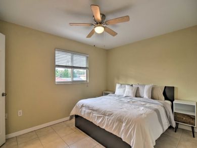 Perfect Gulf Getaway: Remodeled 1-Bedroom Condo Steps from the Beach