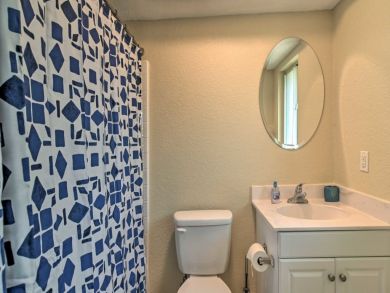 Perfect Gulf Getaway: Remodeled 1-Bedroom Condo Steps from the Beach