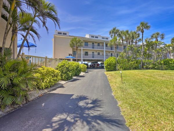 Englewood, Florida Beachfront Vacation Rental - Gulf Coast Condo with Private Beach Access