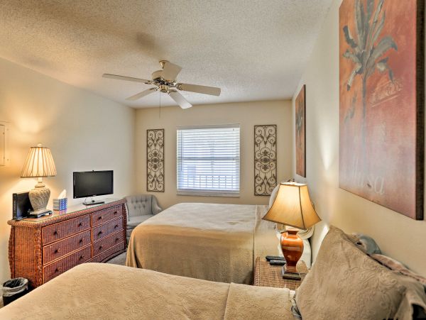 Englewood, Florida Beachfront Vacation Rental - Gulf Coast Condo with Private Beach Access