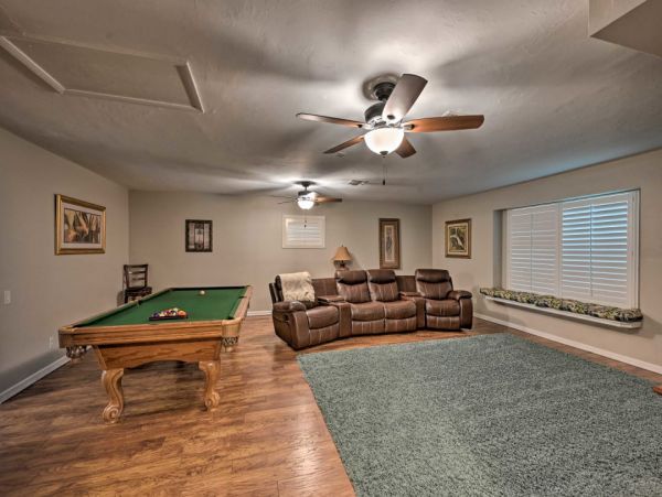 Great Waterfront Home with Pool & Spa in Marco Island