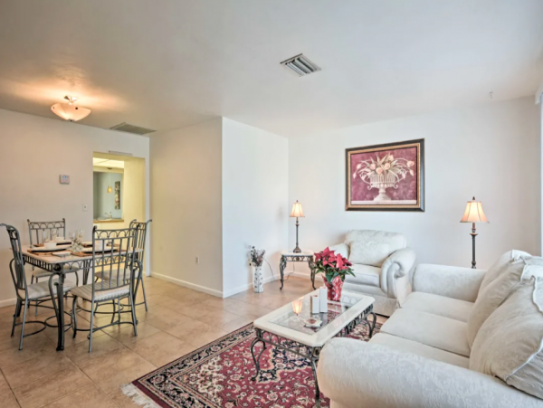 Two Bedroom Duplex in Cape Coral Walk to Swimming Beach!